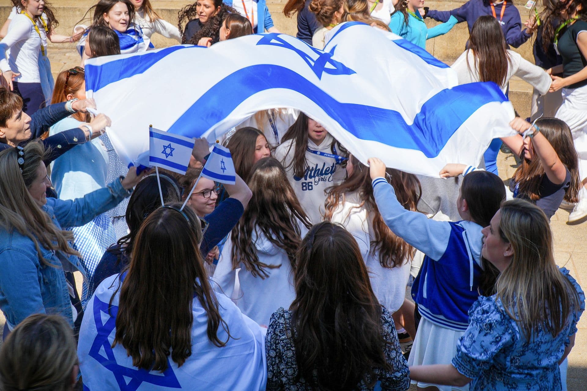 Yom HaAzmaut 2026 Dancing
