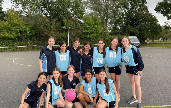 Year 8 Netballers Aiming for the Top